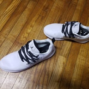 Like new white Jordan's